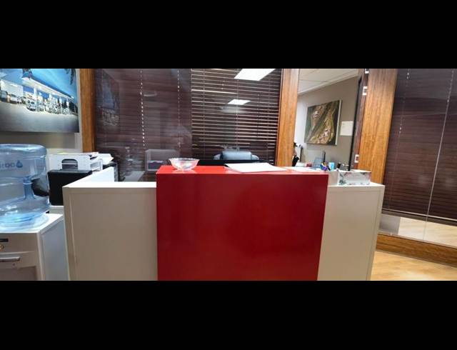 BUSINESS PROPERTY TO RENT IN LYNNWOOD GLEN